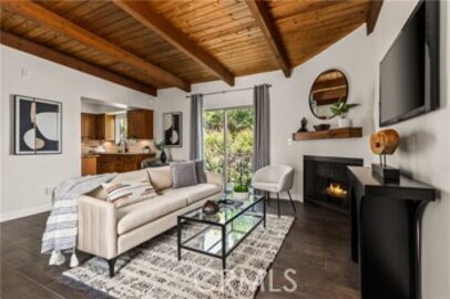 Delightful Newly Listed 4230 Whitsett Ave Condominium Located at 4230 Whitsett Avenue #6
